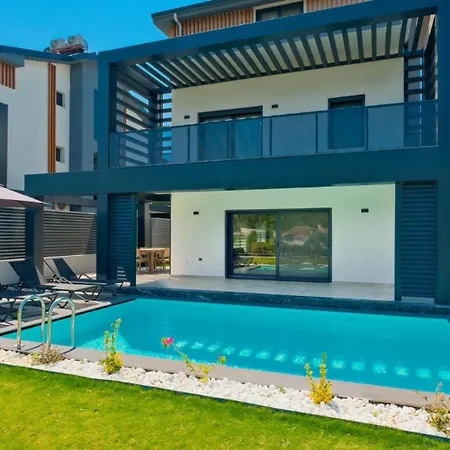 Eymen Yaniklar Otel 4*